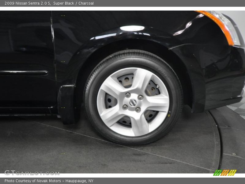 Super Black / Charcoal 2009 Nissan Sentra 2.0 S
