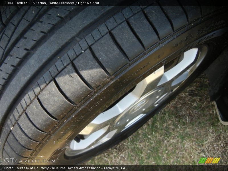 White Diamond / Light Neutral 2004 Cadillac CTS Sedan