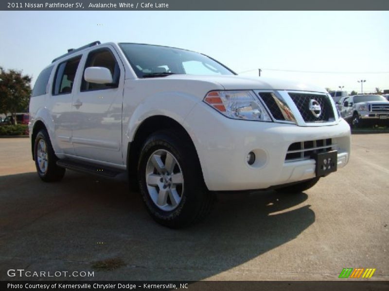 Avalanche White / Cafe Latte 2011 Nissan Pathfinder SV