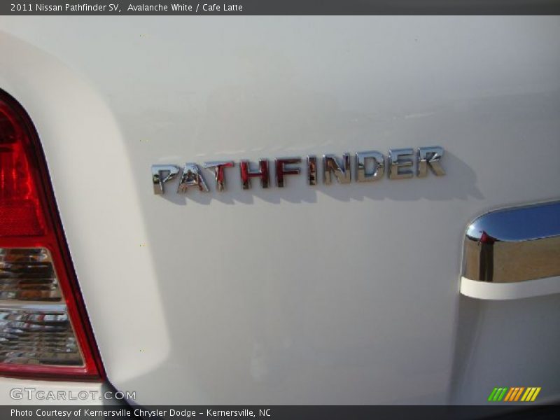 Avalanche White / Cafe Latte 2011 Nissan Pathfinder SV