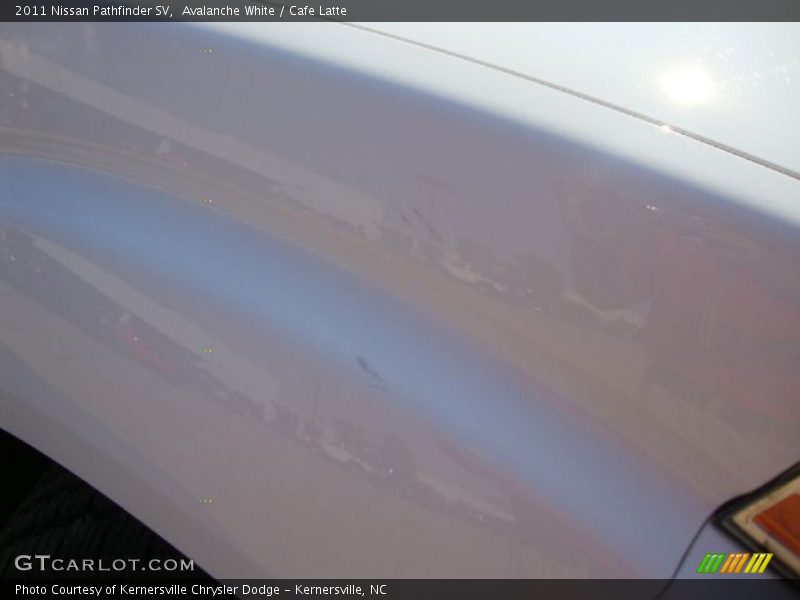 Avalanche White / Cafe Latte 2011 Nissan Pathfinder SV