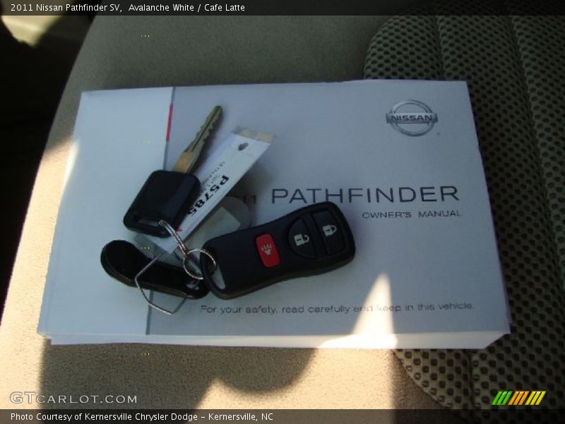 Avalanche White / Cafe Latte 2011 Nissan Pathfinder SV