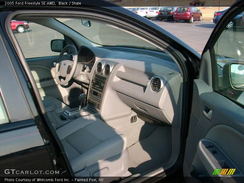Black / Shale 2005 Ford Freestyle SE AWD