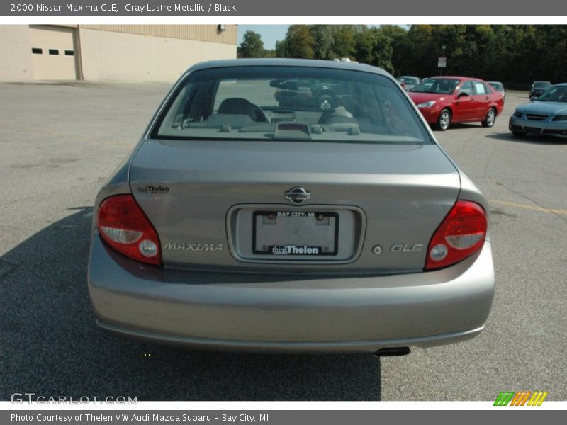Gray Lustre Metallic / Black 2000 Nissan Maxima GLE