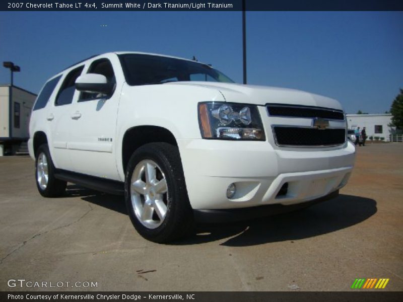 Front 3/4 View of 2007 Tahoe LT 4x4