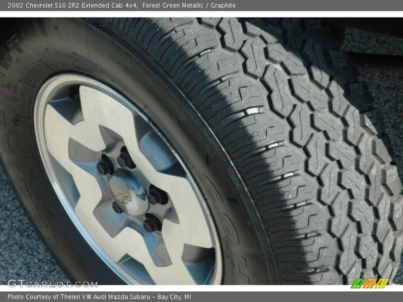 Forest Green Metallic / Graphite 2002 Chevrolet S10 ZR2 Extended Cab 4x4
