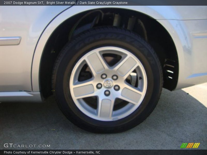 Bright Silver Metallic / Dark Slate Gray/Light Graystone 2007 Dodge Magnum SXT