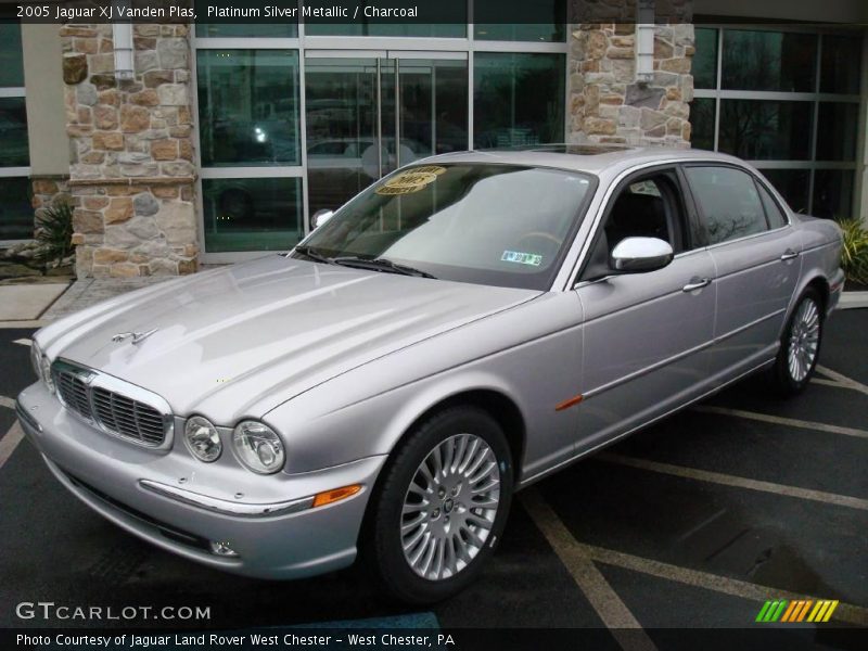 Platinum Silver Metallic / Charcoal 2005 Jaguar XJ Vanden Plas