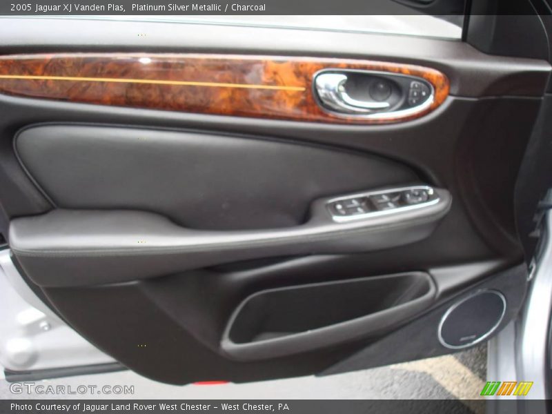 Platinum Silver Metallic / Charcoal 2005 Jaguar XJ Vanden Plas