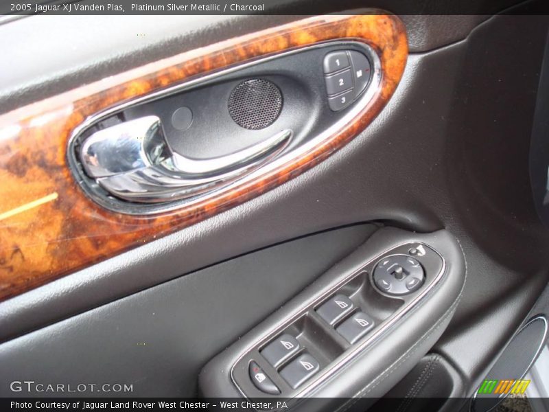 Platinum Silver Metallic / Charcoal 2005 Jaguar XJ Vanden Plas