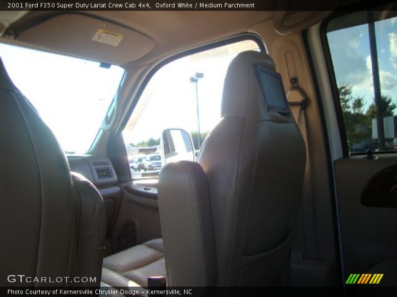 Oxford White / Medium Parchment 2001 Ford F350 Super Duty Lariat Crew Cab 4x4