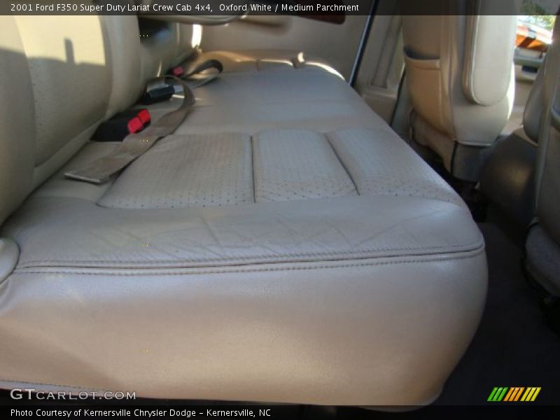 Oxford White / Medium Parchment 2001 Ford F350 Super Duty Lariat Crew Cab 4x4