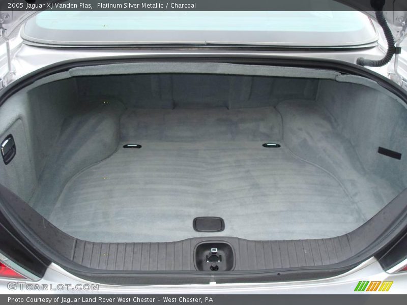 Platinum Silver Metallic / Charcoal 2005 Jaguar XJ Vanden Plas
