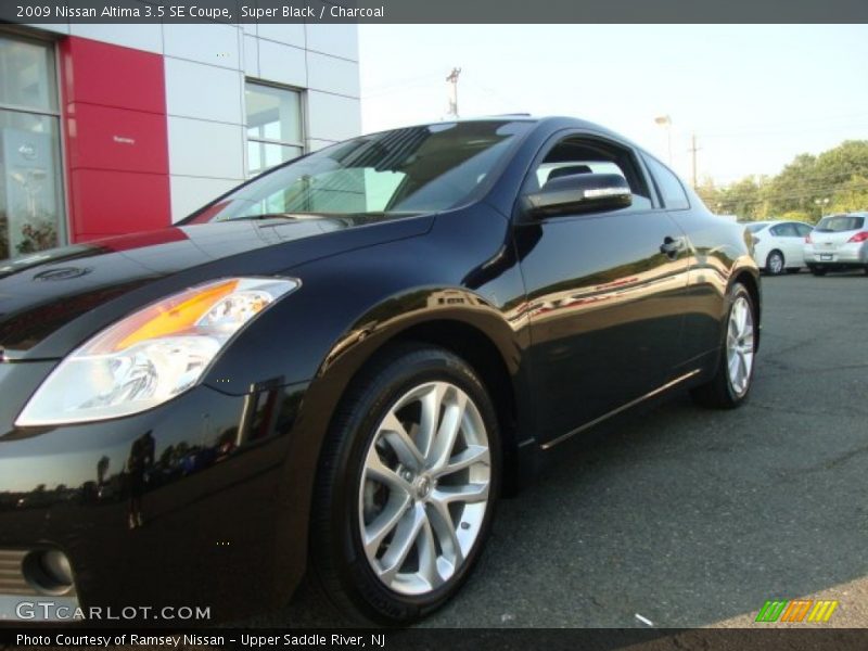 Super Black / Charcoal 2009 Nissan Altima 3.5 SE Coupe