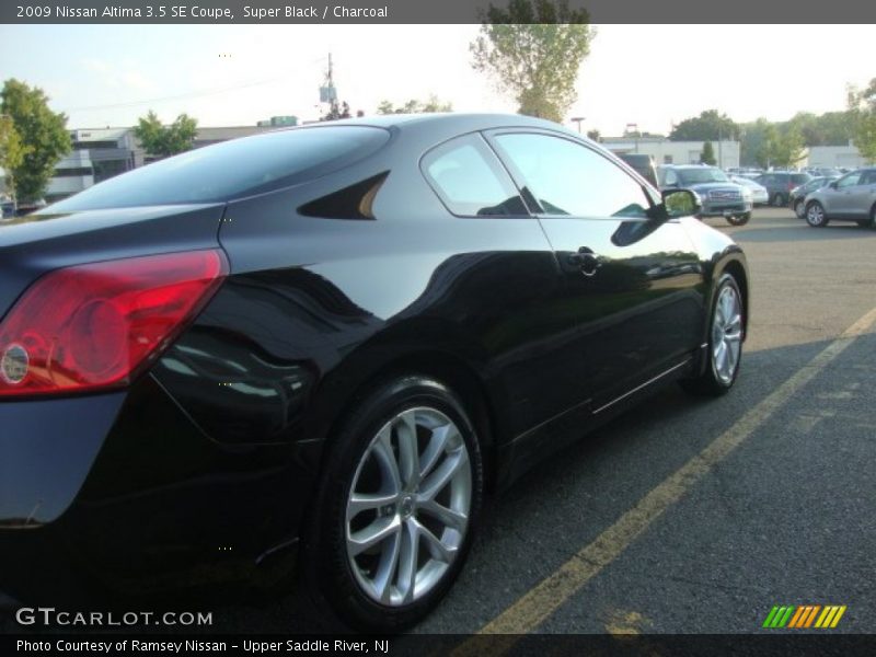 Super Black / Charcoal 2009 Nissan Altima 3.5 SE Coupe