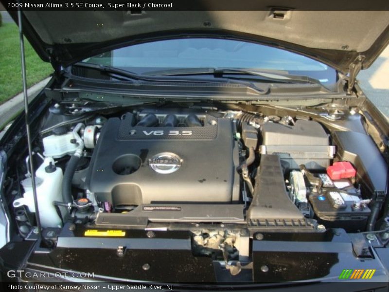 Super Black / Charcoal 2009 Nissan Altima 3.5 SE Coupe