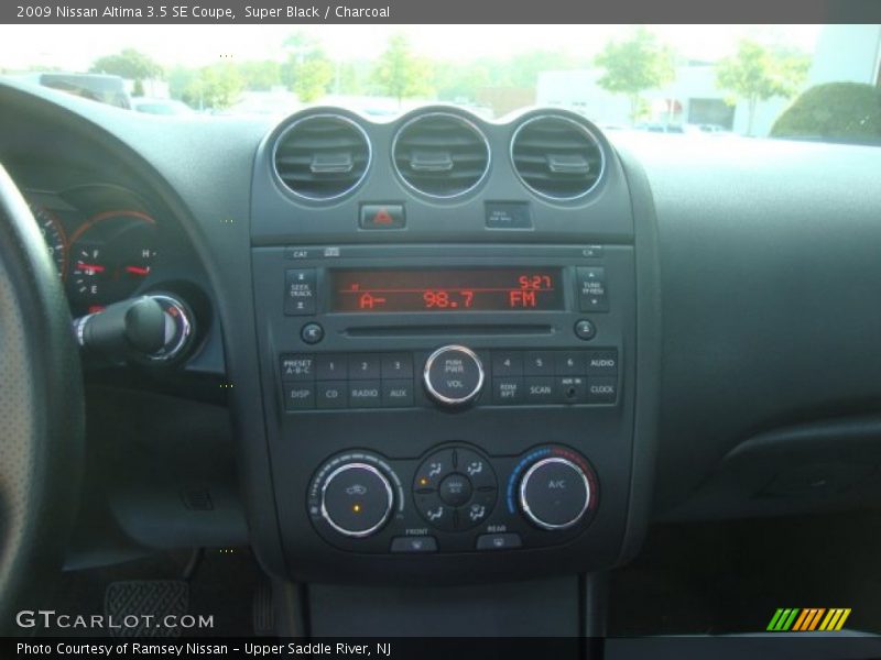 Super Black / Charcoal 2009 Nissan Altima 3.5 SE Coupe
