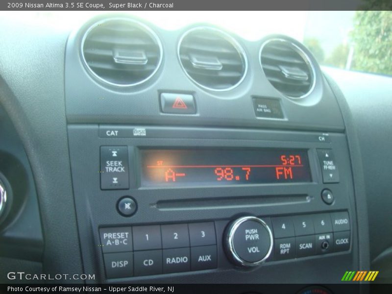 Super Black / Charcoal 2009 Nissan Altima 3.5 SE Coupe