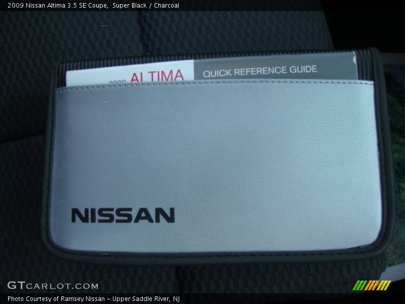 Super Black / Charcoal 2009 Nissan Altima 3.5 SE Coupe