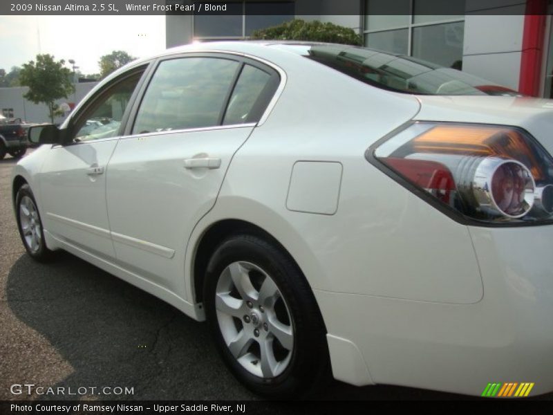 Winter Frost Pearl / Blond 2009 Nissan Altima 2.5 SL