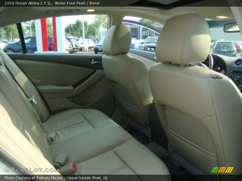 Winter Frost Pearl / Blond 2009 Nissan Altima 2.5 SL