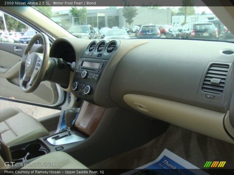Winter Frost Pearl / Blond 2009 Nissan Altima 2.5 SL