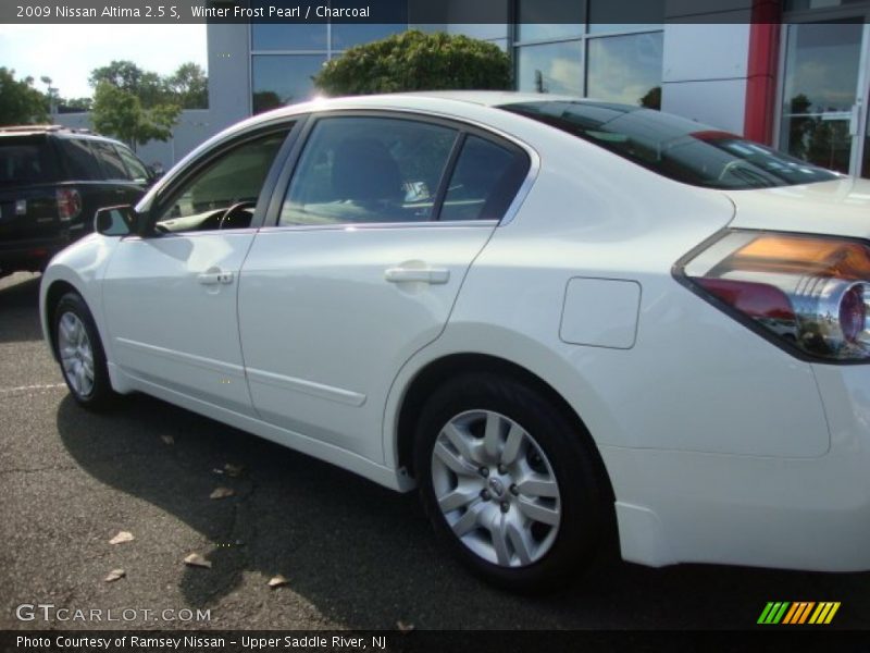 Winter Frost Pearl / Charcoal 2009 Nissan Altima 2.5 S