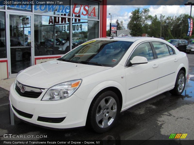 Cream White / Tan 2007 Saturn Aura XE