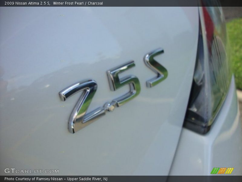 Winter Frost Pearl / Charcoal 2009 Nissan Altima 2.5 S