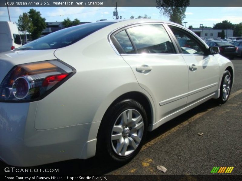Winter Frost Pearl / Charcoal 2009 Nissan Altima 2.5 S