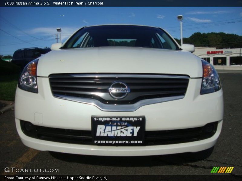 Winter Frost Pearl / Charcoal 2009 Nissan Altima 2.5 S