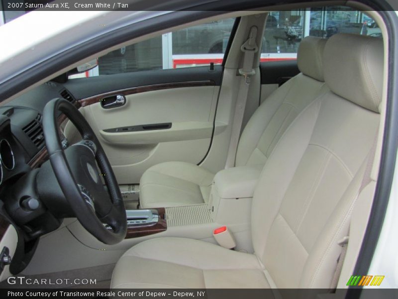 Cream White / Tan 2007 Saturn Aura XE