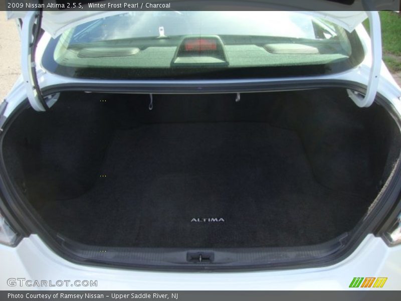 Winter Frost Pearl / Charcoal 2009 Nissan Altima 2.5 S