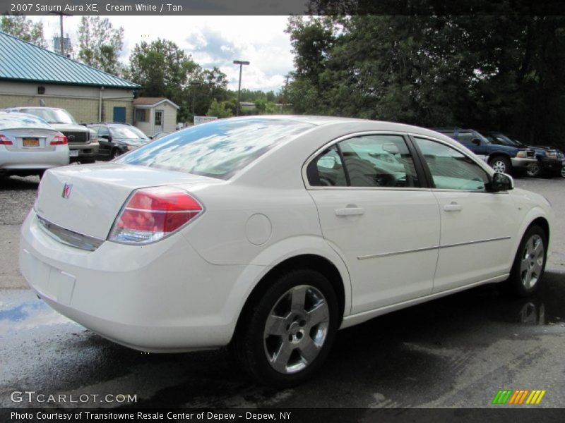 Cream White / Tan 2007 Saturn Aura XE