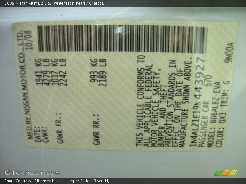 Winter Frost Pearl / Charcoal 2009 Nissan Altima 2.5 S