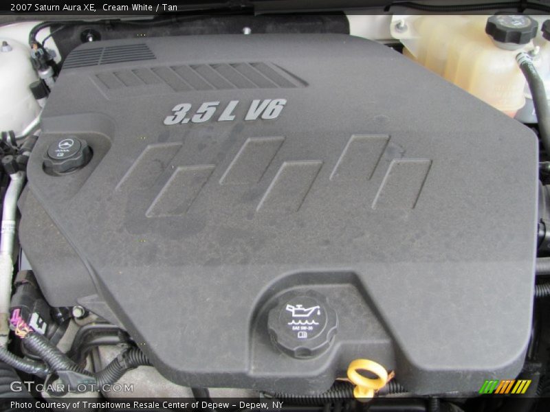 Cream White / Tan 2007 Saturn Aura XE