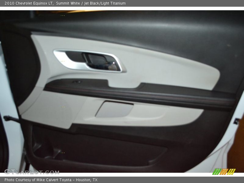 Summit White / Jet Black/Light Titanium 2010 Chevrolet Equinox LT