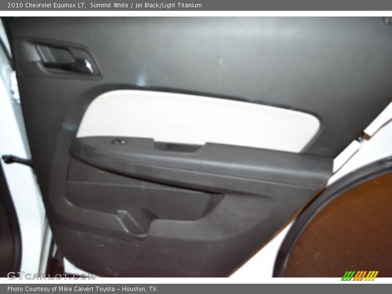 Summit White / Jet Black/Light Titanium 2010 Chevrolet Equinox LT