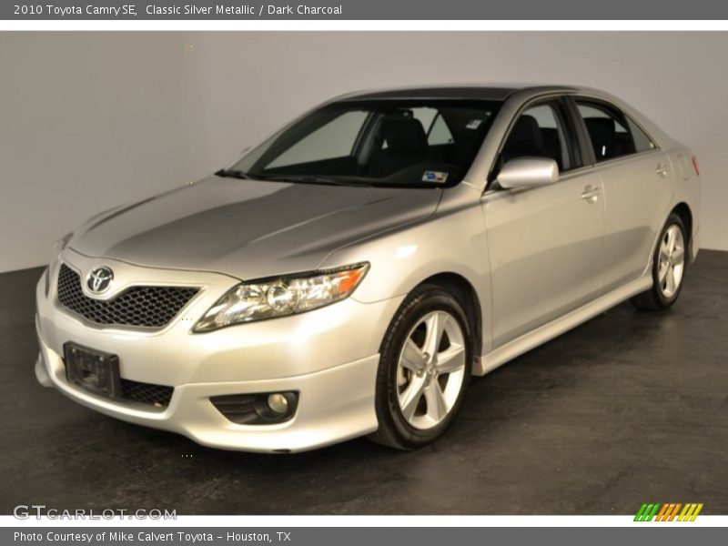 Classic Silver Metallic / Dark Charcoal 2010 Toyota Camry SE