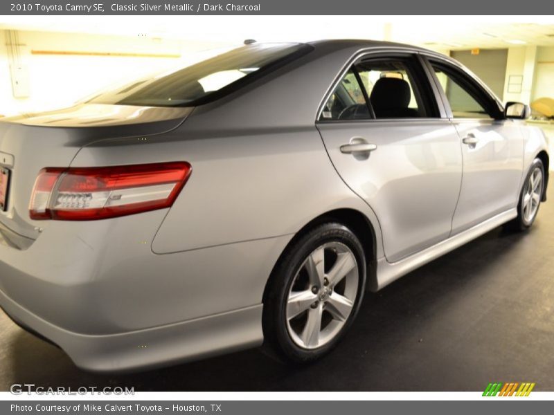 Classic Silver Metallic / Dark Charcoal 2010 Toyota Camry SE