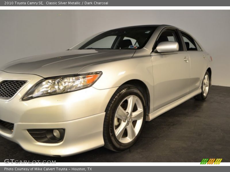 Classic Silver Metallic / Dark Charcoal 2010 Toyota Camry SE