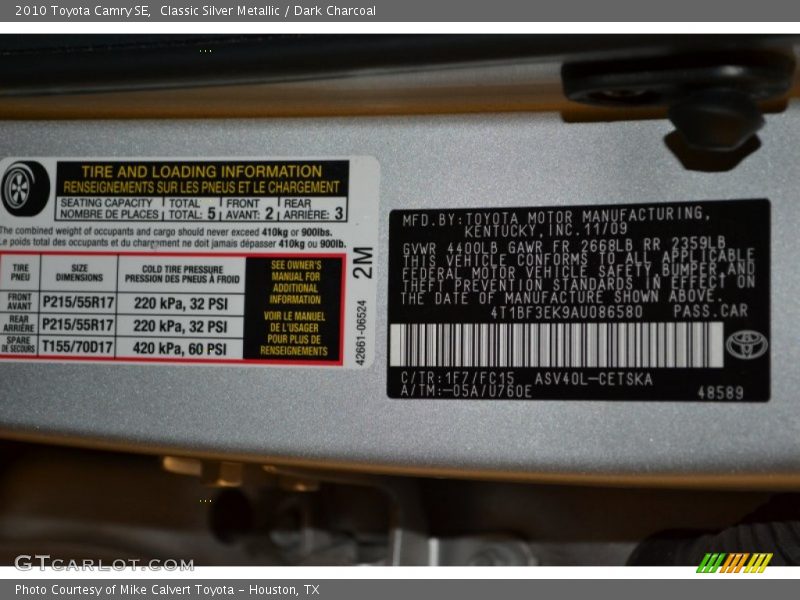 Classic Silver Metallic / Dark Charcoal 2010 Toyota Camry SE