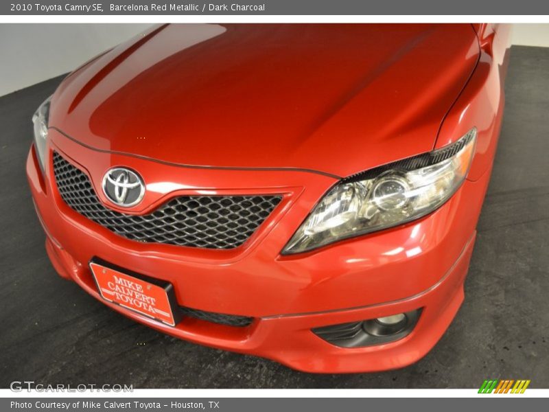 Barcelona Red Metallic / Dark Charcoal 2010 Toyota Camry SE