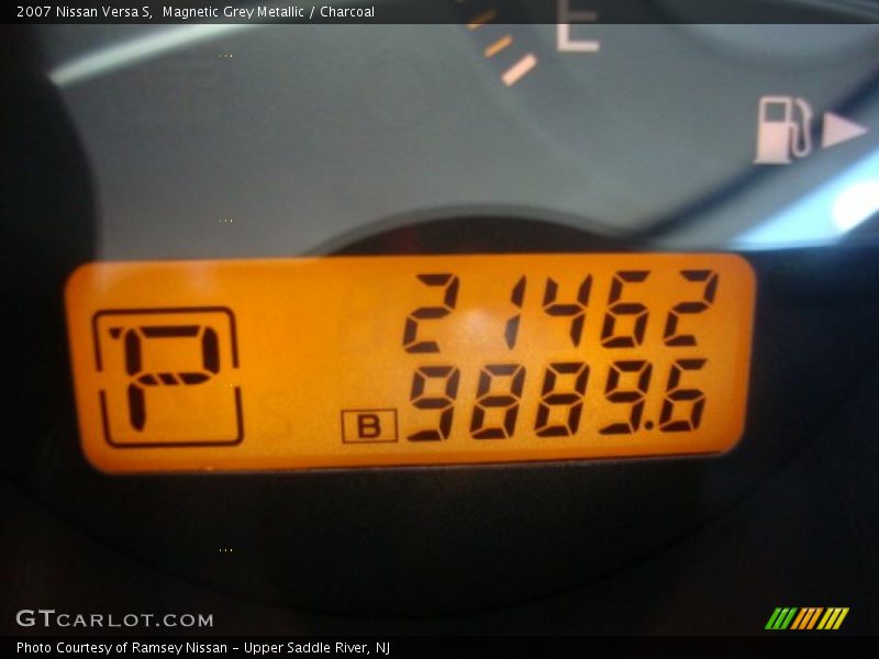 Magnetic Grey Metallic / Charcoal 2007 Nissan Versa S