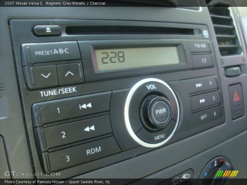 Magnetic Grey Metallic / Charcoal 2007 Nissan Versa S