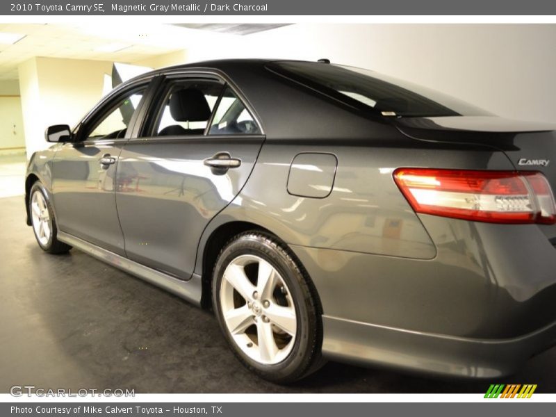 Magnetic Gray Metallic / Dark Charcoal 2010 Toyota Camry SE
