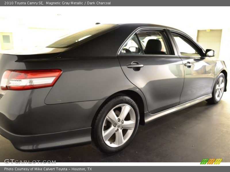 Magnetic Gray Metallic / Dark Charcoal 2010 Toyota Camry SE