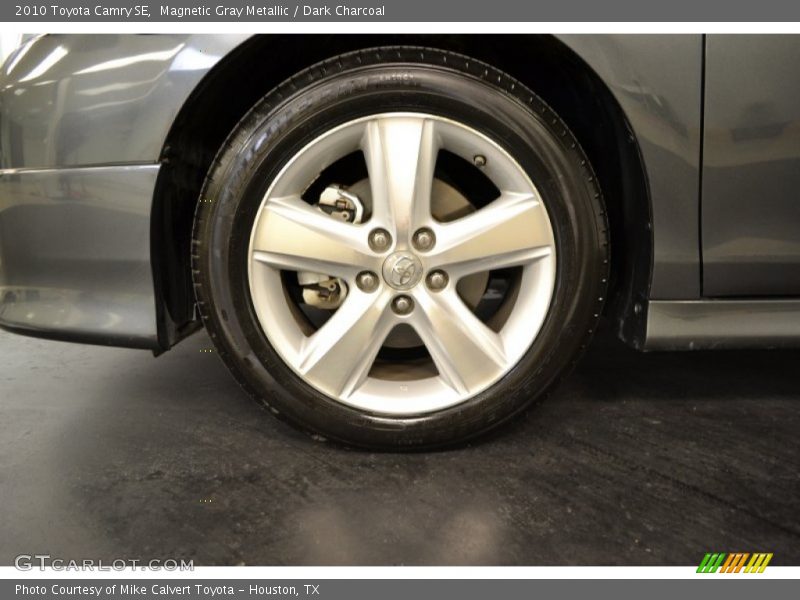 Magnetic Gray Metallic / Dark Charcoal 2010 Toyota Camry SE