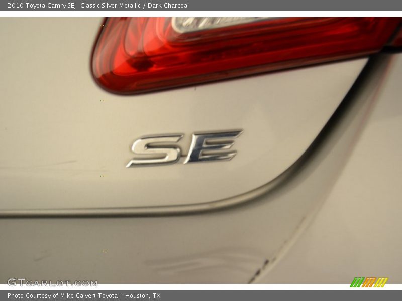 Classic Silver Metallic / Dark Charcoal 2010 Toyota Camry SE