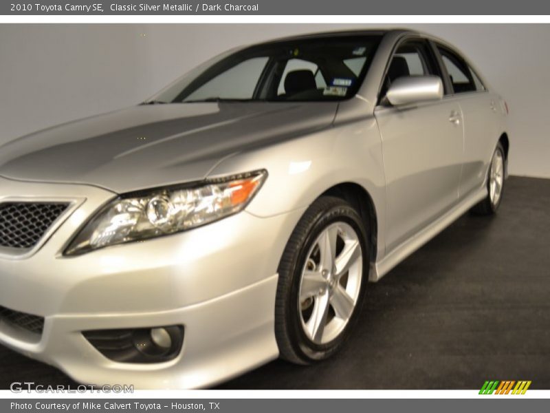 Classic Silver Metallic / Dark Charcoal 2010 Toyota Camry SE
